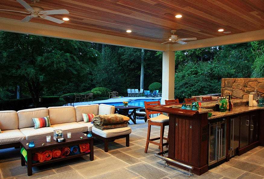outdoor kitchen contractors